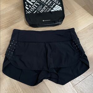 Lululemon Speed Up Short 2.5“ in Size 4